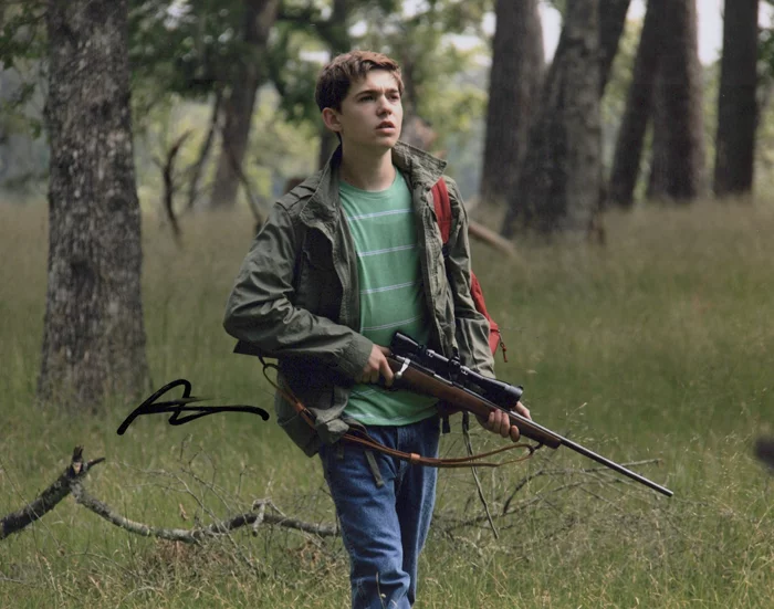 Austin Abrams autograph