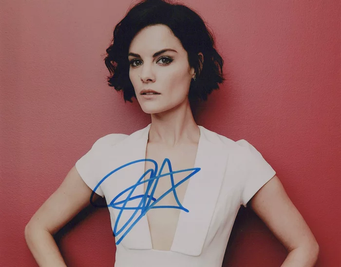 Jaimie Alexander autograph