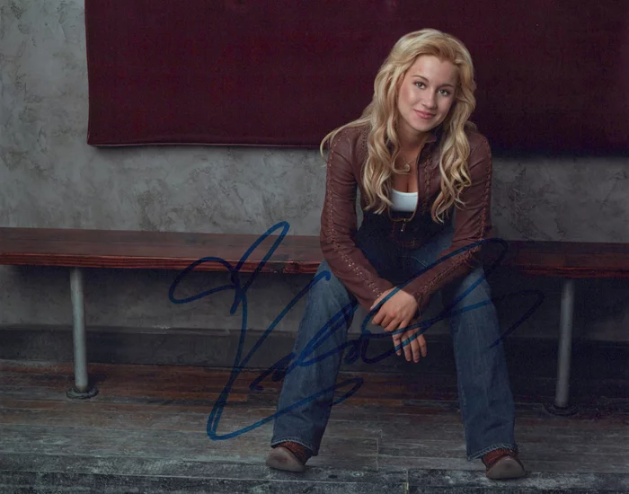 Kellie Pickler autograph
