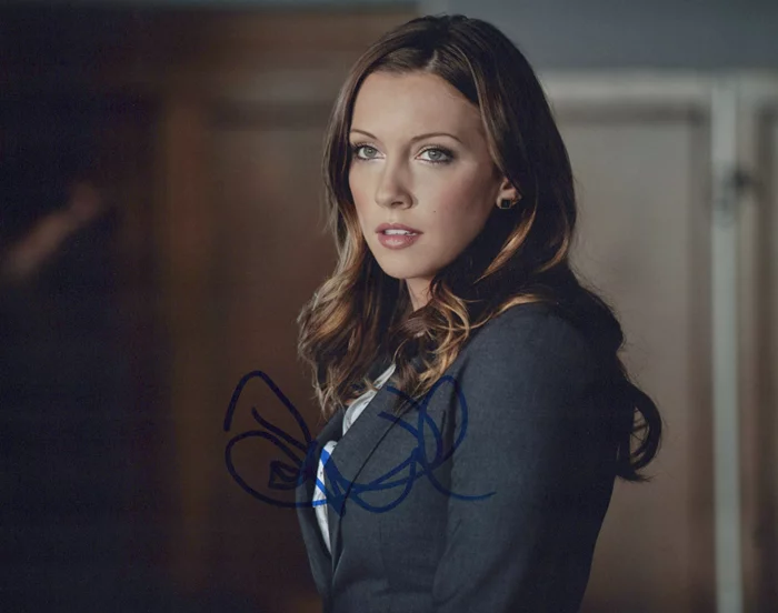 Katie Cassidy autograph