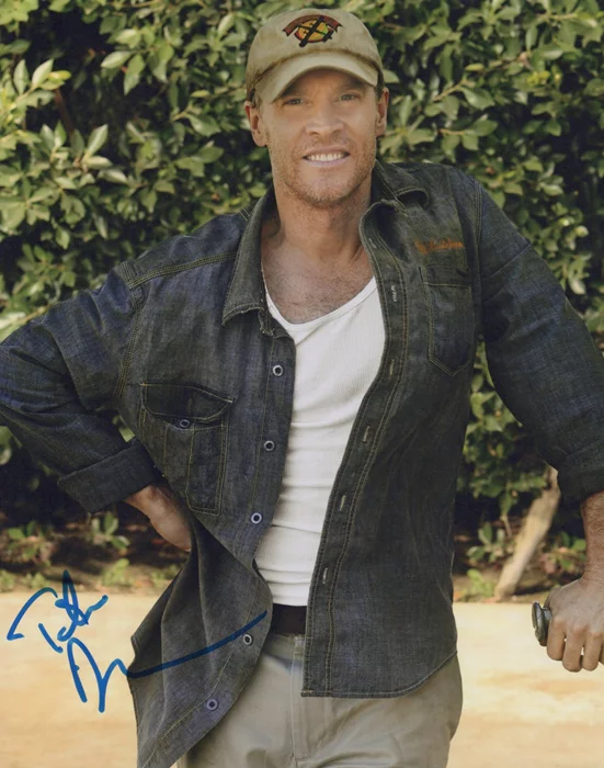 Tate Donovan autograph