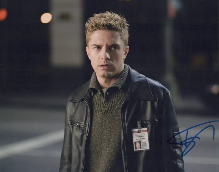 Topher Grace autograph