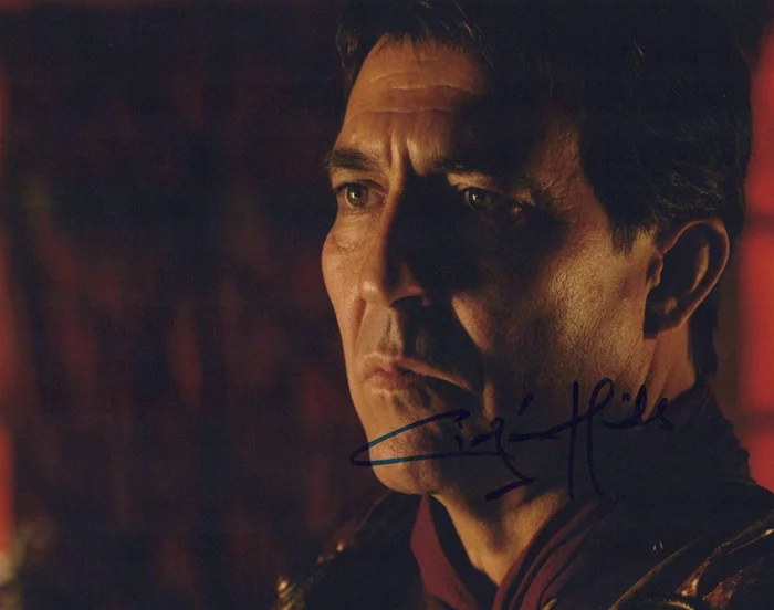 Ciaran Hinds autograph