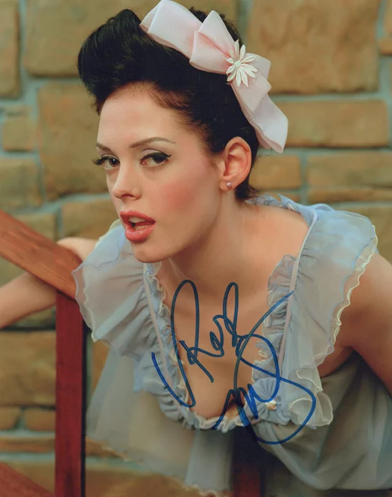 Rose McGowan autograph