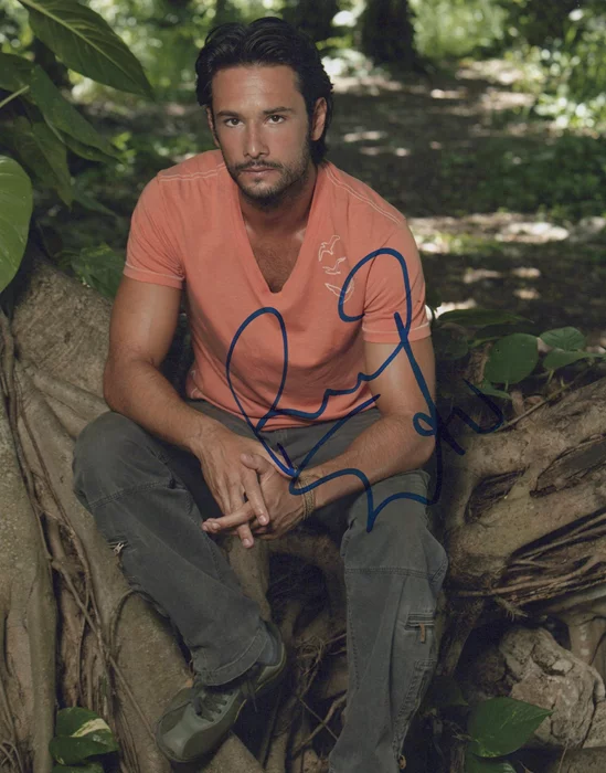 Rodrigo Santoro autograph
