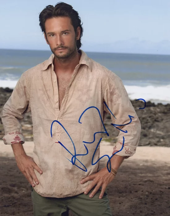 Rodrigo Santoro autograph