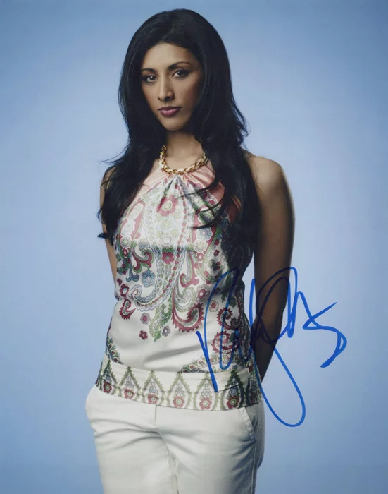 Reshma Shetty autograph
