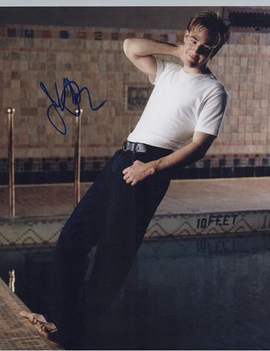 James Van Der Beek autograph