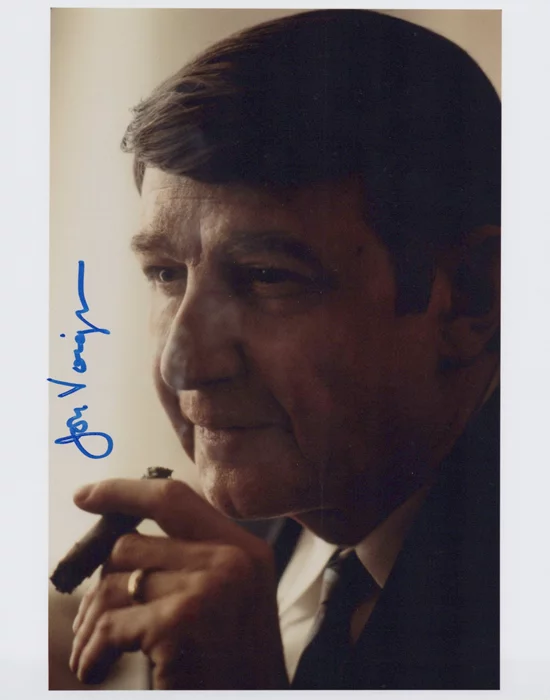 Jon Voight autograph