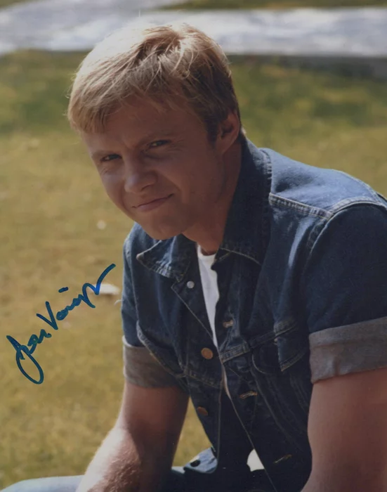Jon Voight autograph