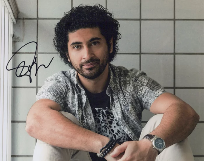Osamah Sami autograph