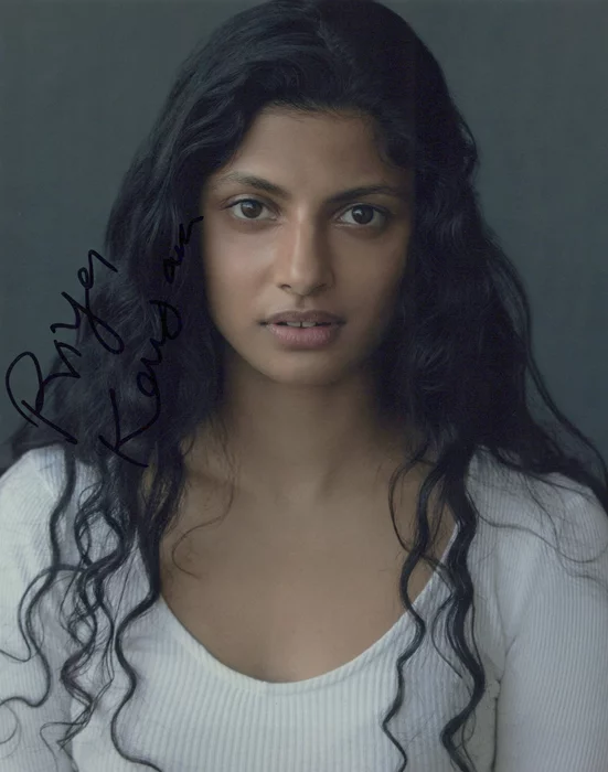 Priya Kansara autograph