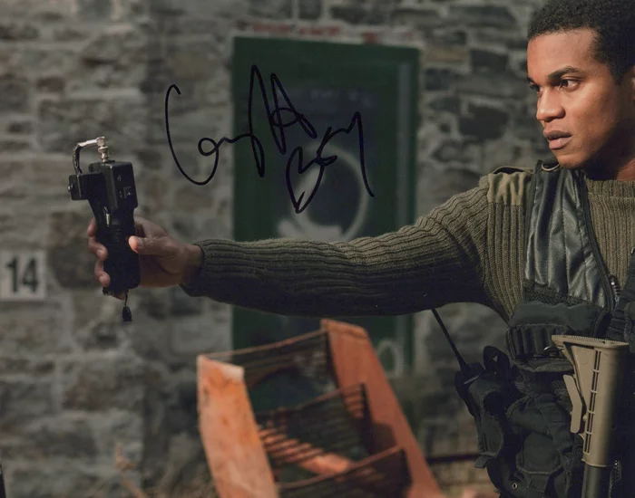 Cory Hardrict autograph