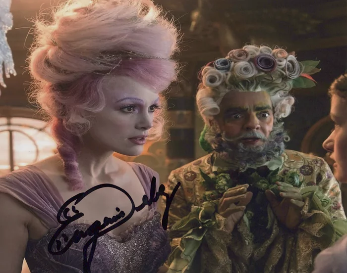 Eugenio Derbez autograph