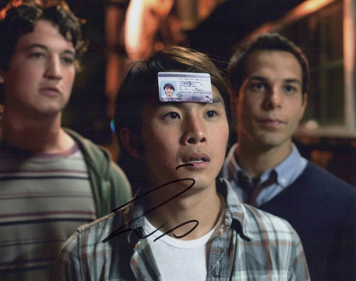 Justin Chon autograph