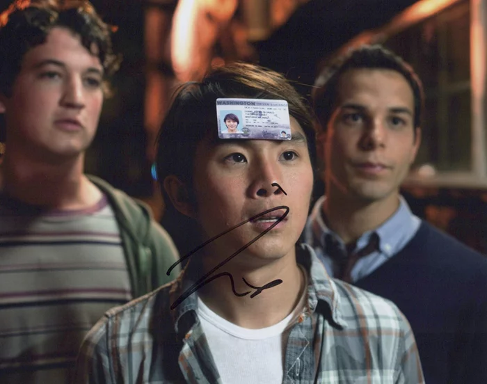 Justin Chon autograph