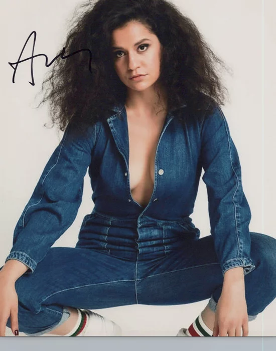 Ana Scotney autograph
