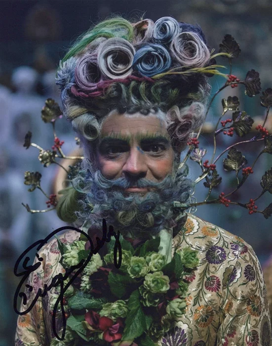 Eugenio Derbez autograph