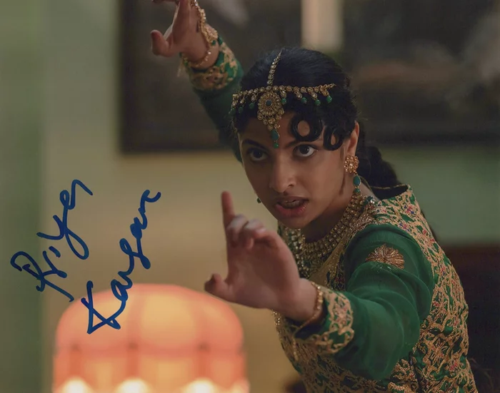 Priya Kansara autograph