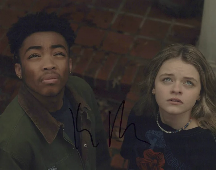 Kylie Rogers autograph