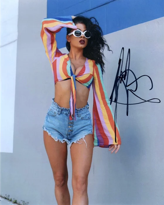 Hannah Stein autograph