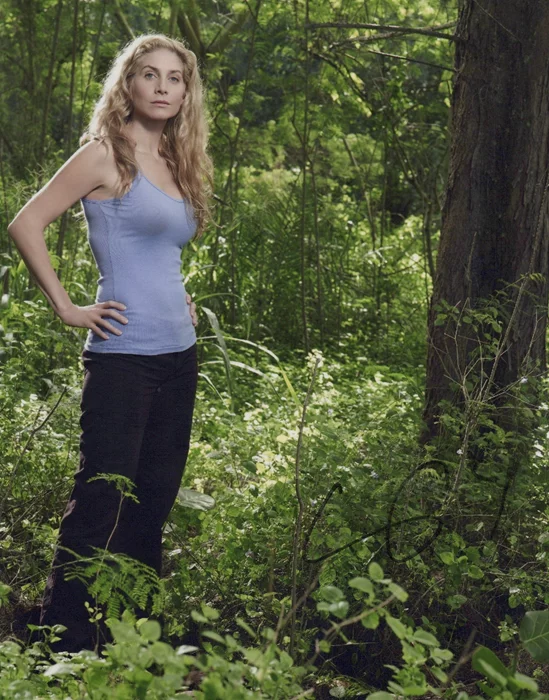 Elizabeth Mitchell autograph