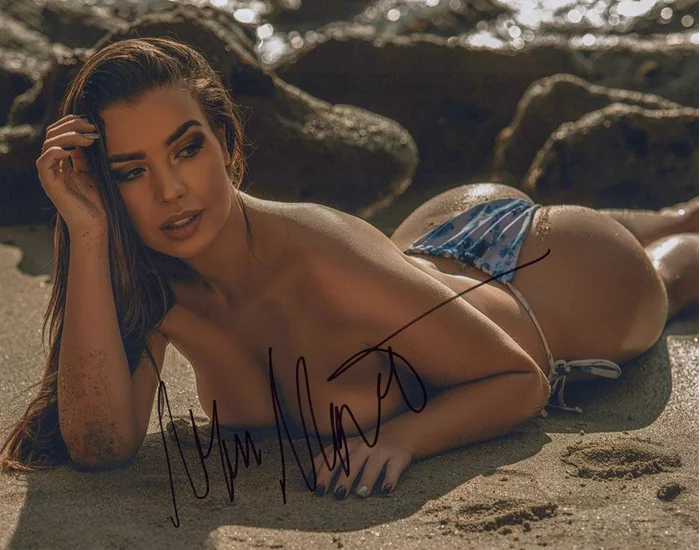Morgan Monet autograph