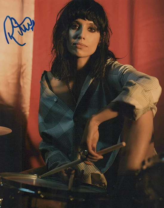 Ritu Arya autograph