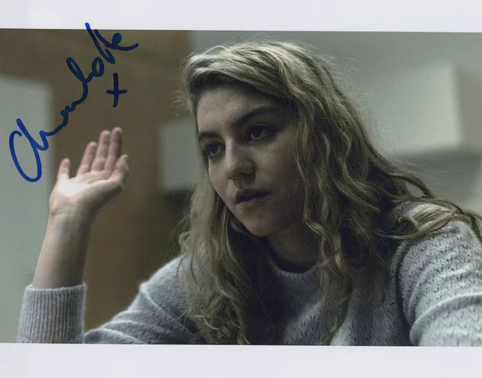 Charlotte De Bruyne autograph