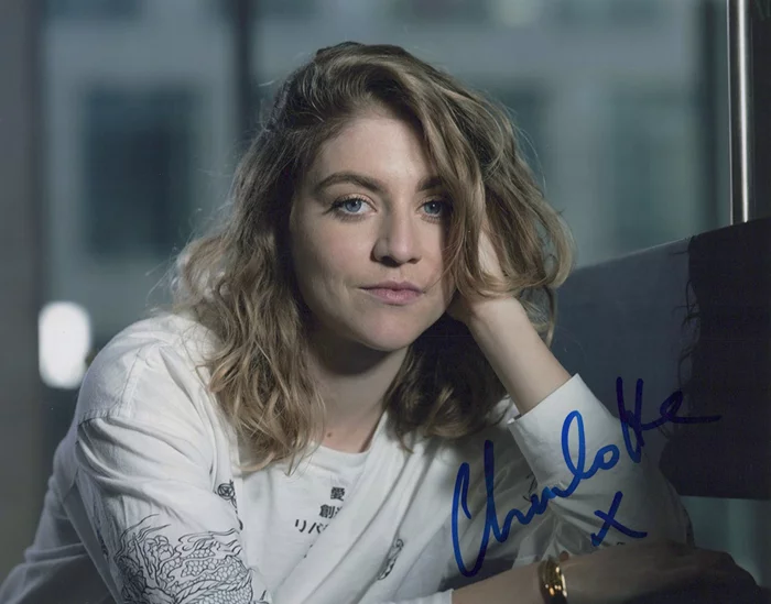 Charlotte De Bruyne autograph