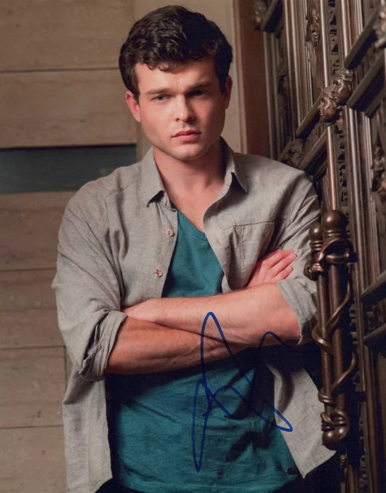 Alden Ehrenreich autograph
