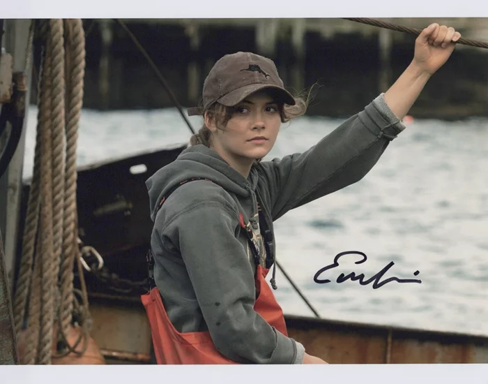 Emilia Jones autograph