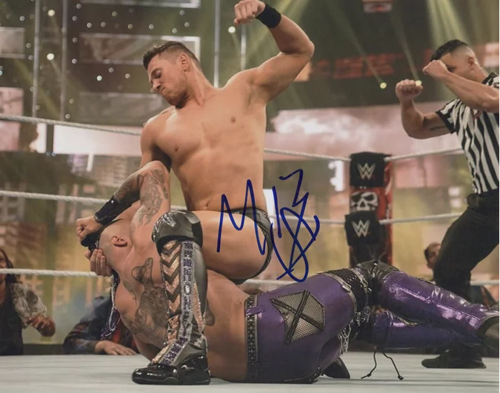 Mike Mizanin autograph