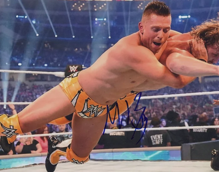 Mike Mizanin autograph