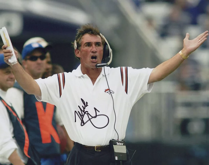 Mike Shanahan autograph