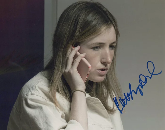 Kate Lyn Sheil autograph