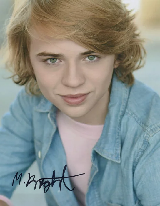 Marik Knight autograph