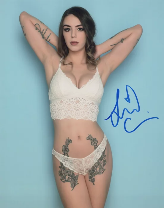 Sophia Cilauro autograph