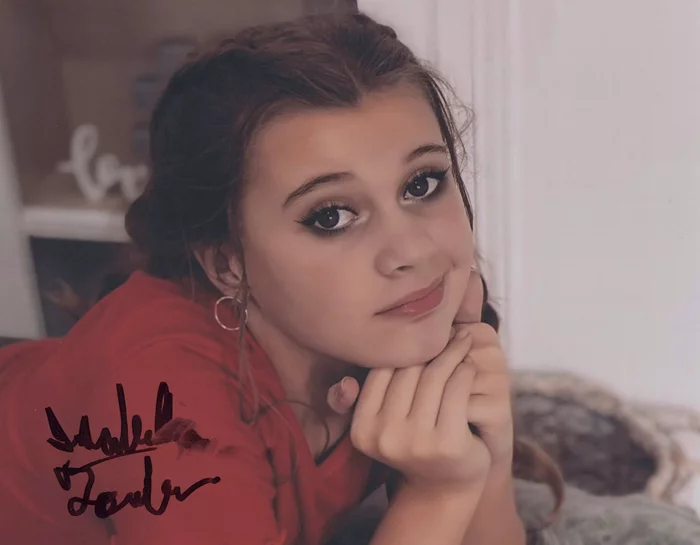 Isabella Fowler autograph