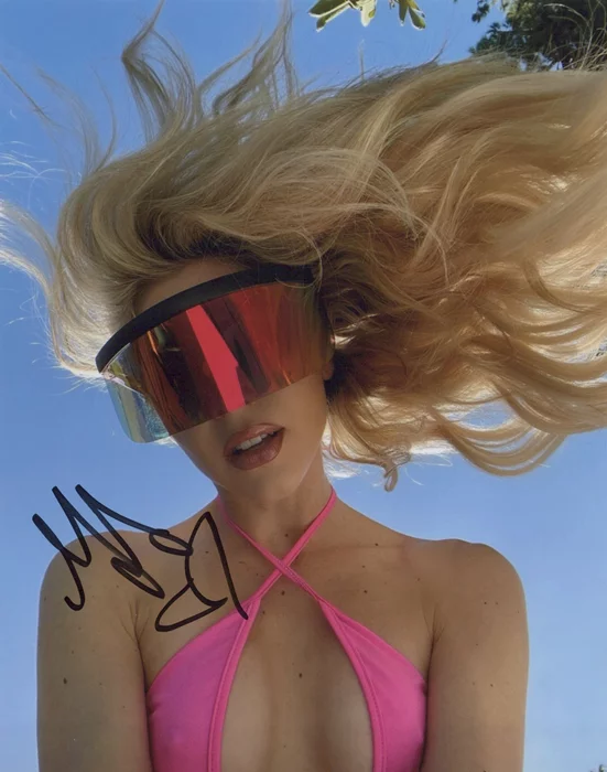 Gigi Gustin autograph