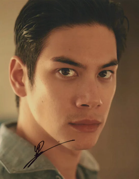 Ben Levin autograph