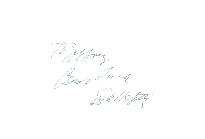 Estelle Getty autograph
