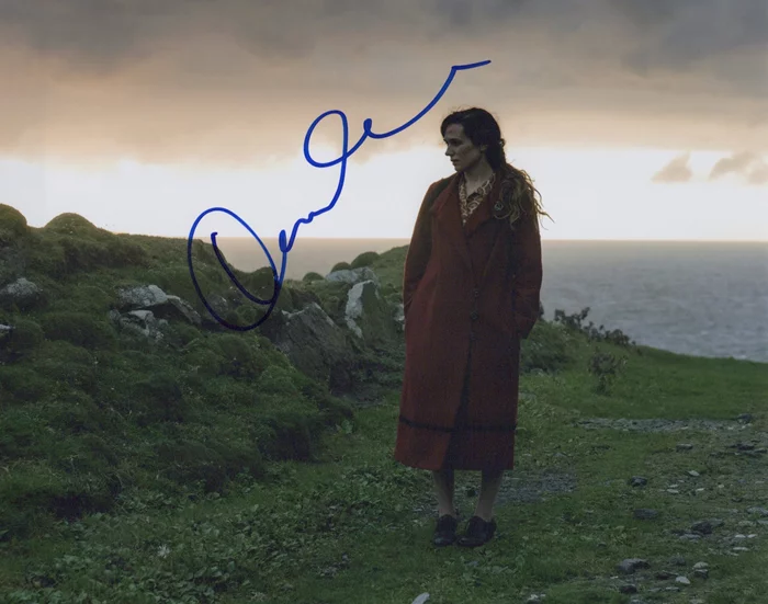 Kerry  Condon autograph