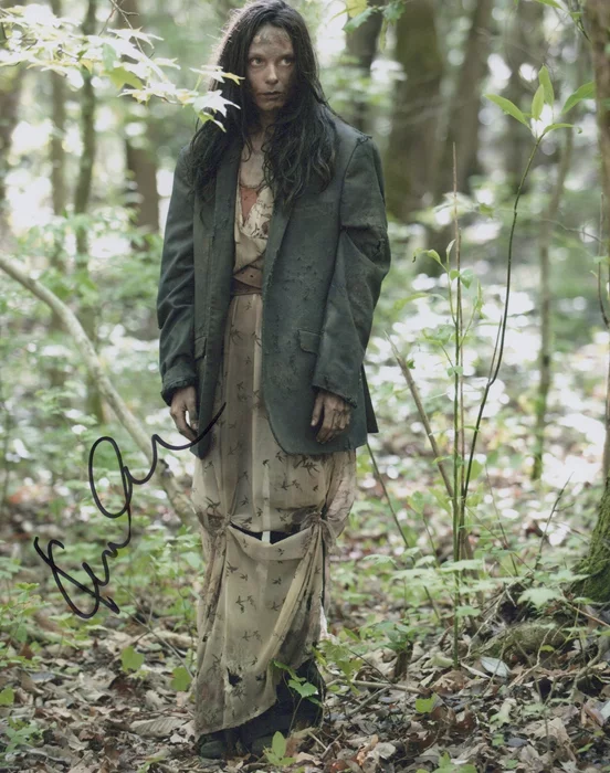 Kerry  Condon autograph