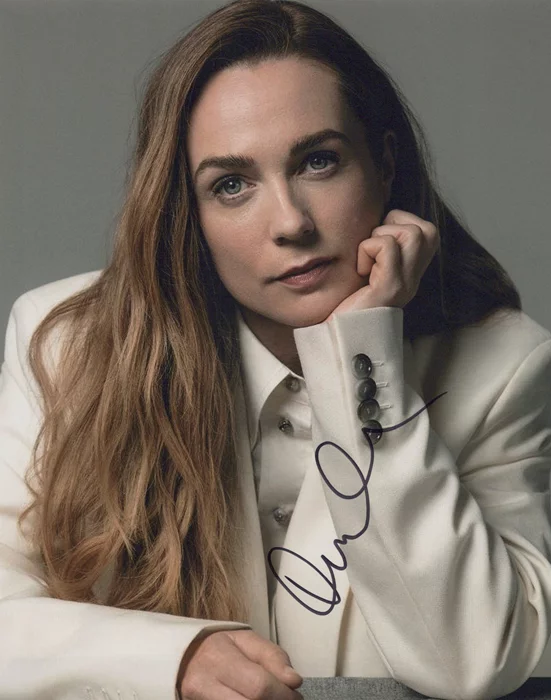 Kerry  Condon autograph