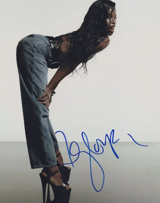 Taylour Paige autograph