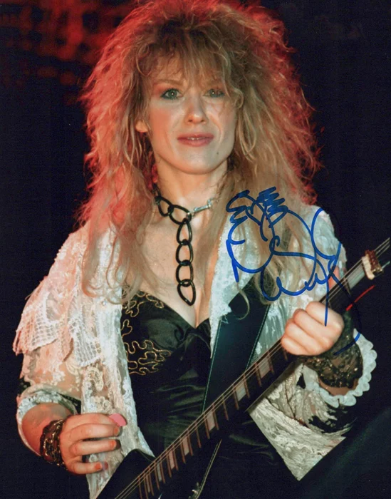 Nancy Wilson autograph