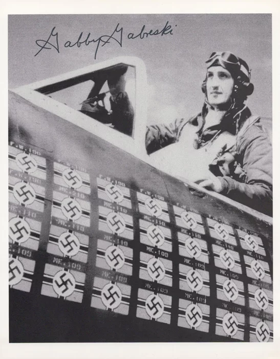 Gabby Gabreski autograph