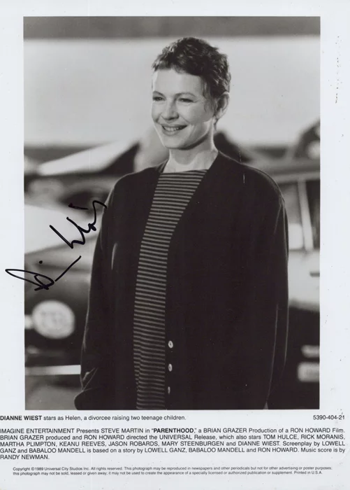 Dianne Wiest autograph