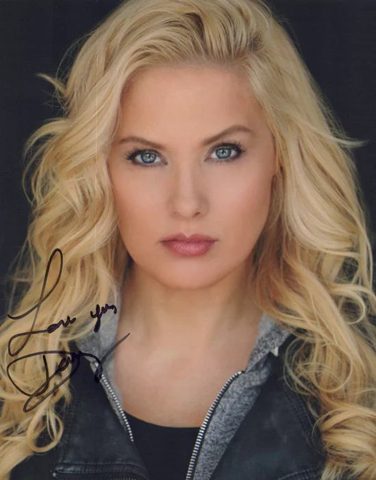 Darcy Donavan autograph